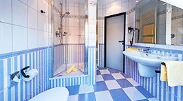 Doppelzimmer de luxe Badezimmer im Dünenhotel am Meer